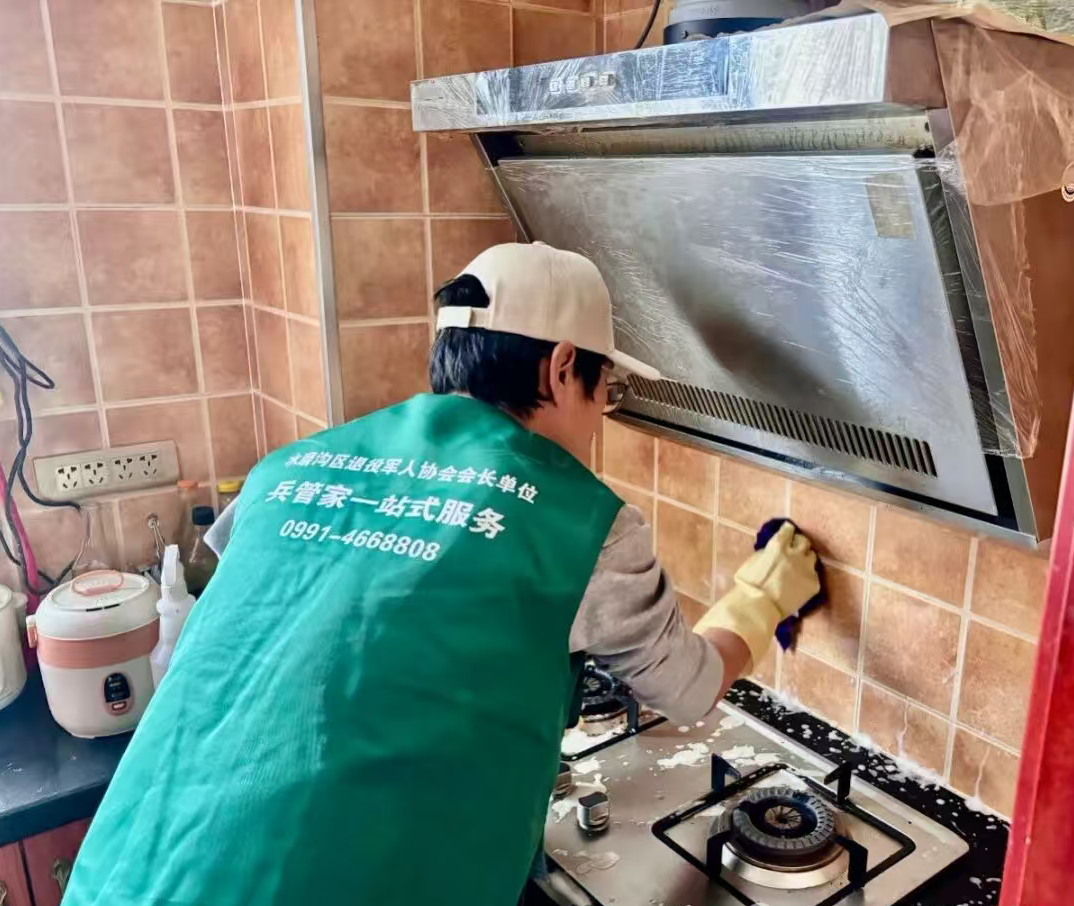 兵管家暖心行动｜以戎装之责，护夕阳之暖